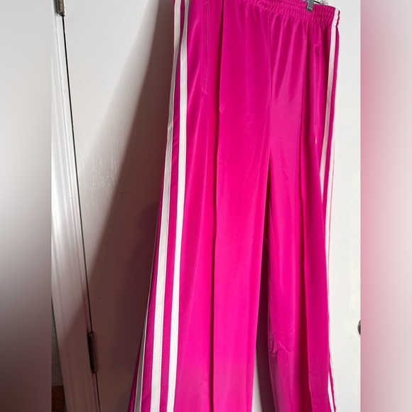 Adidas women’s  Pink Track Pants. Size Large. NWT - Picture 3 of 9